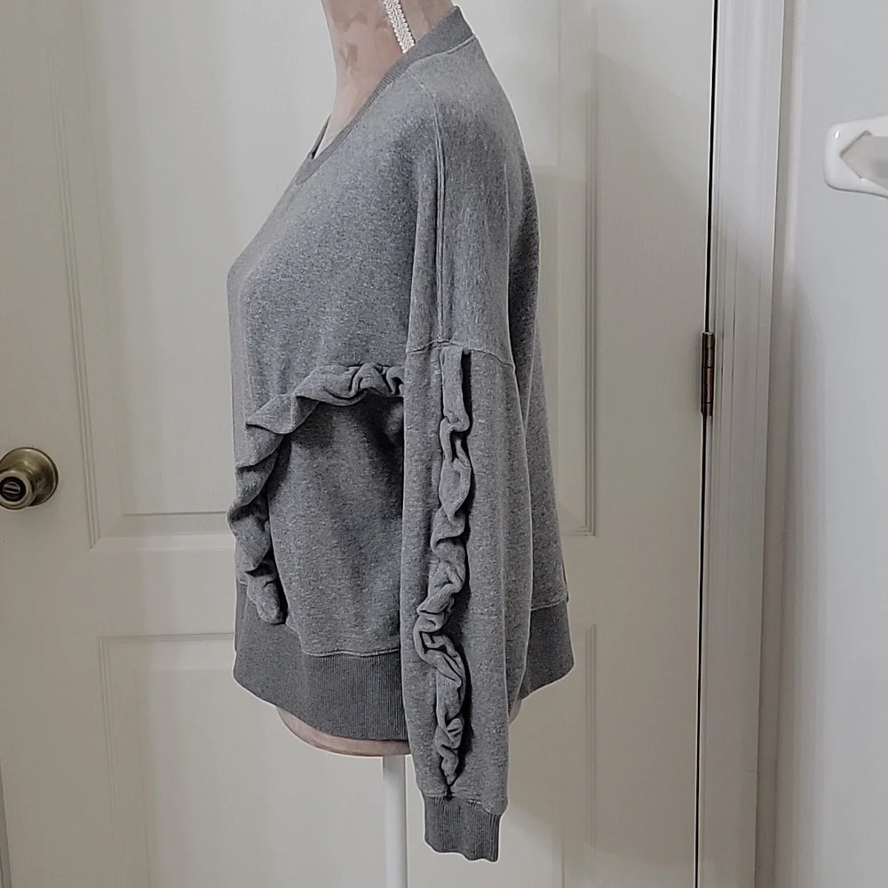 Mile(s) by Madewell, Size M, Oversized Gray Ruffle Sweatshirt.